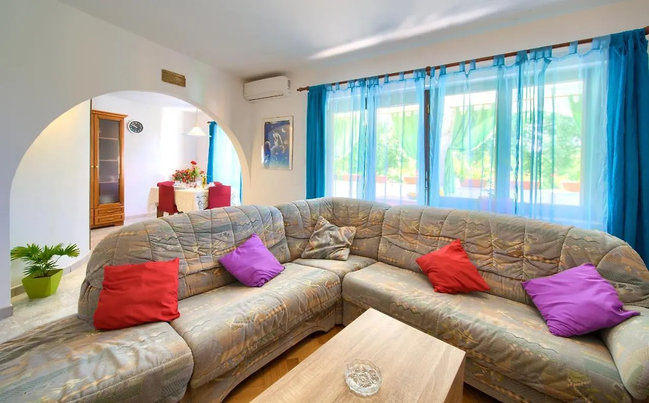 Apartman Mihael Malinska 0*,