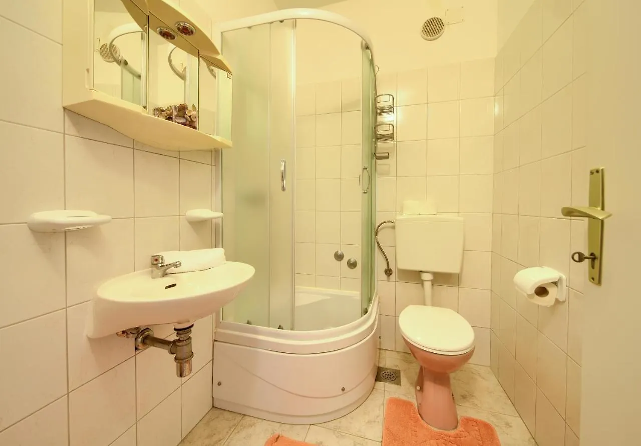 Apartman Mihael Malinska Apartamento