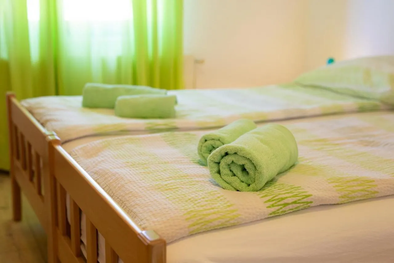 Apartman Mihael Malinska 0*,  Kroatien